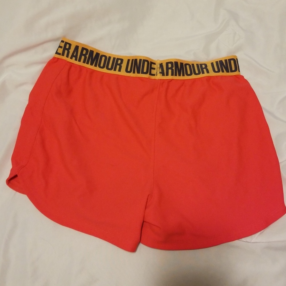 Shorts - Picture 2 of 3